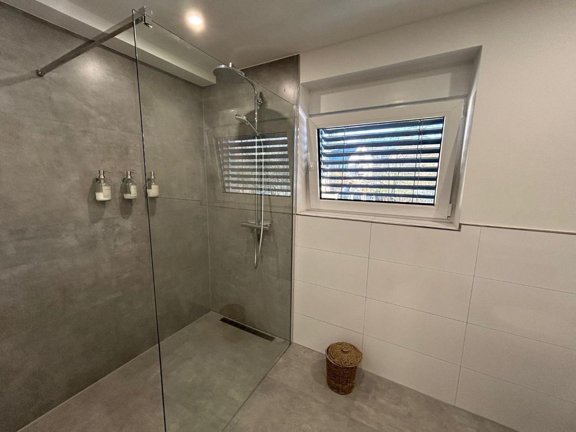 The Forest Retreat- Luxurioese Ferienwohnung Mit Privater Sauna Wermelskirchen Dış mekan fotoğraf